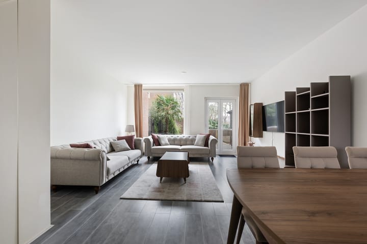 Foto 6 van Bronsmos 57