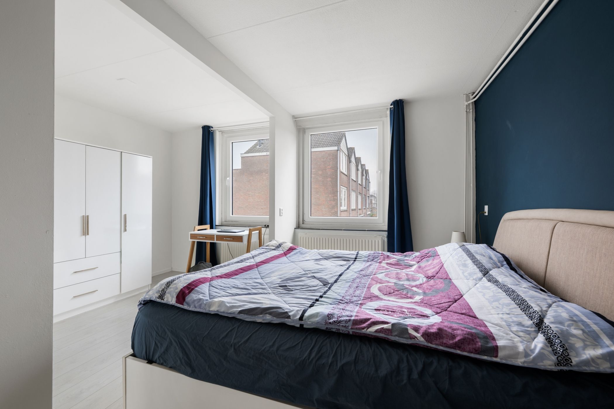 Foto 12 van Bronsmos 57