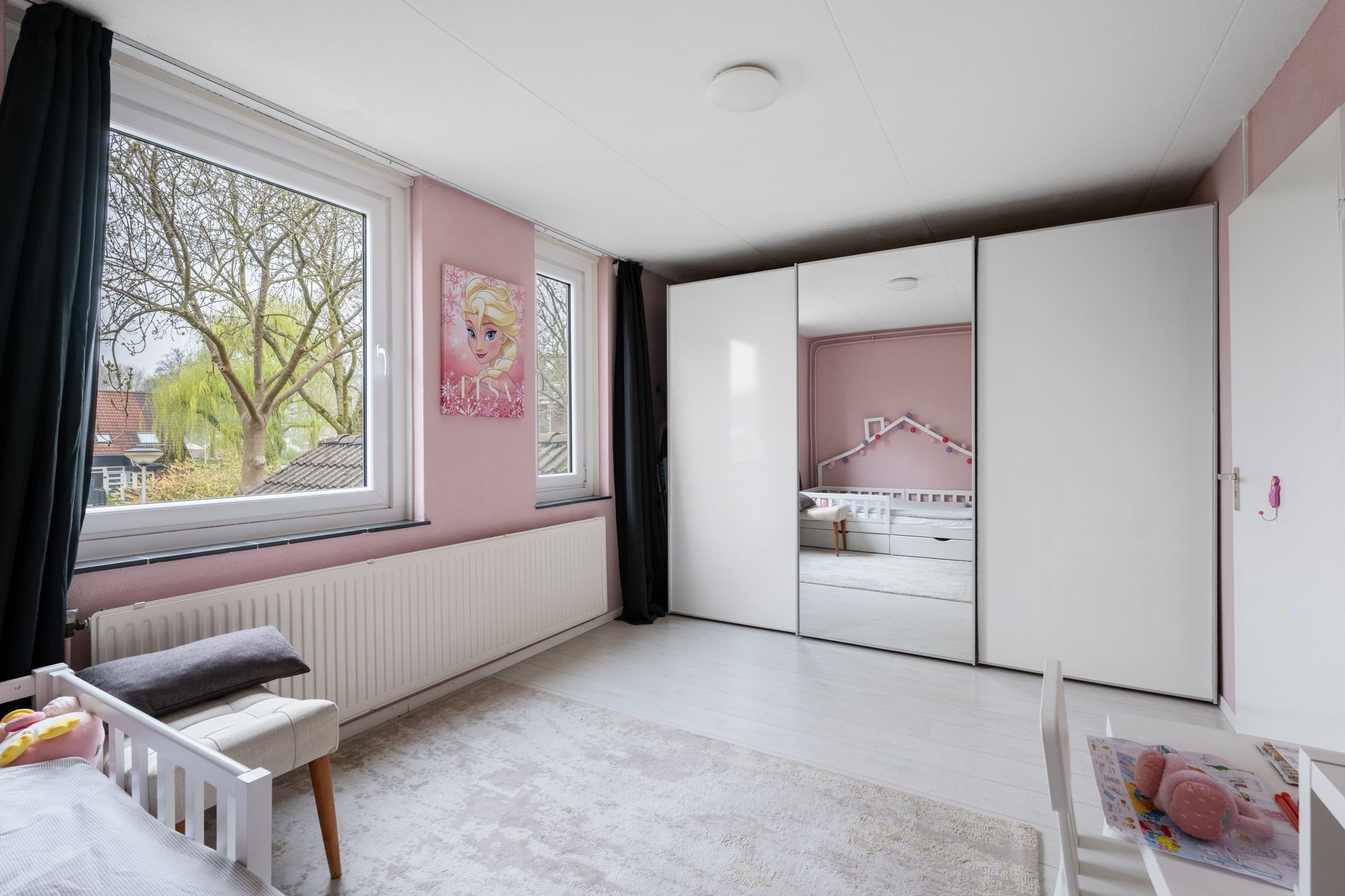 Foto 15 van Bronsmos 57