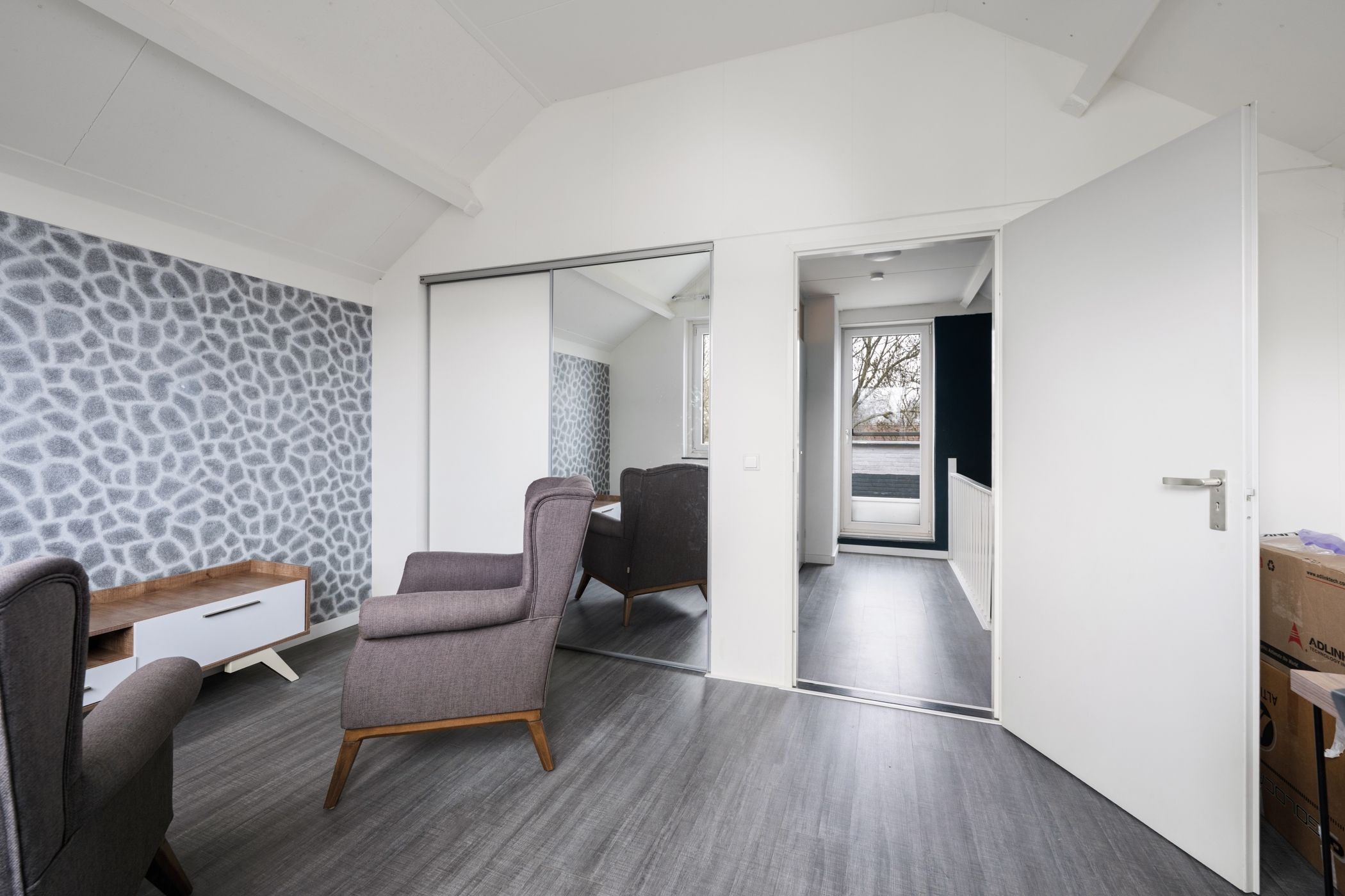 Foto 21 van Bronsmos 57