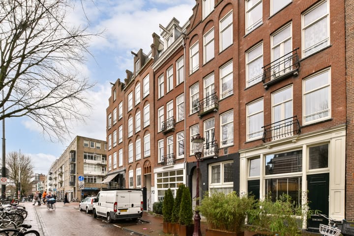 Photo 2 of Bilderdijkkade 70-O