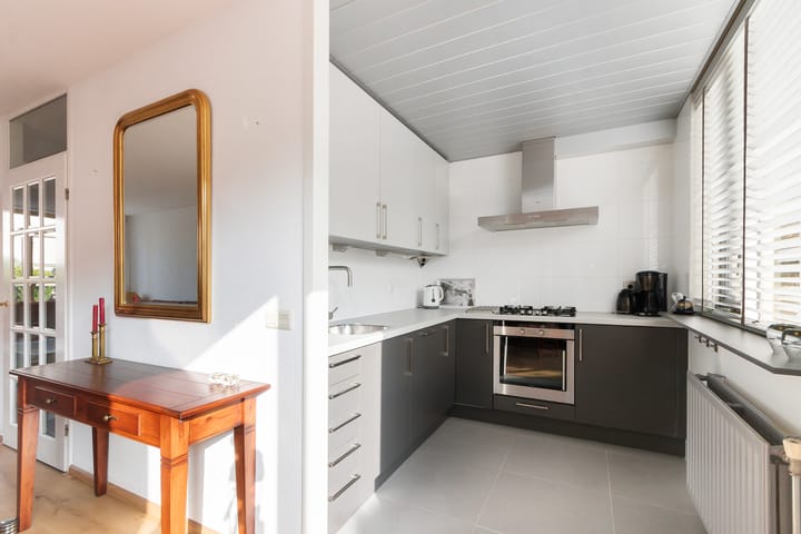 Foto 16 van Medanstraat 20