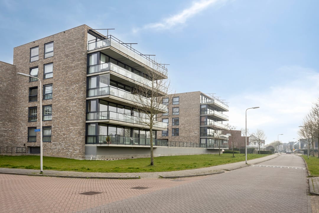 Photo 2 of Kooikerstraat 105