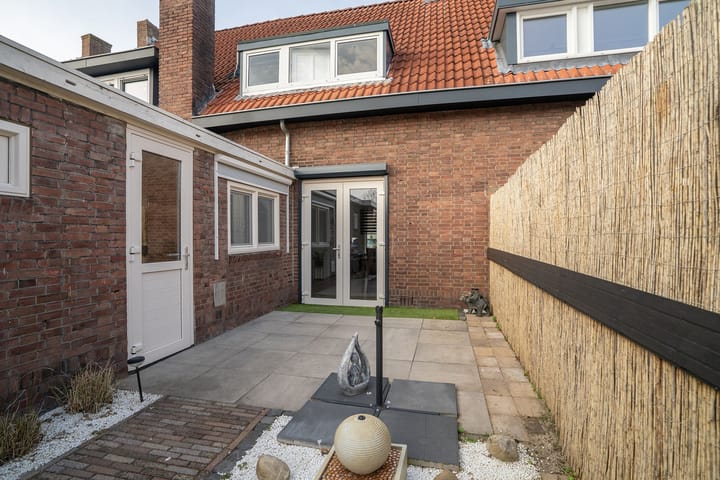 Photo 16 of Ribesstraat 8