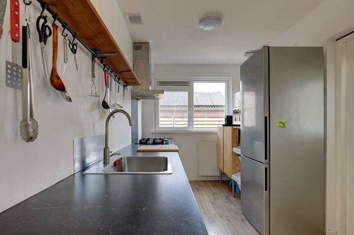 Photo 12 of Schweitzerstraat 4