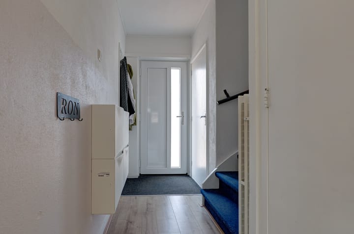 Photo 18 of Schweitzerstraat 4