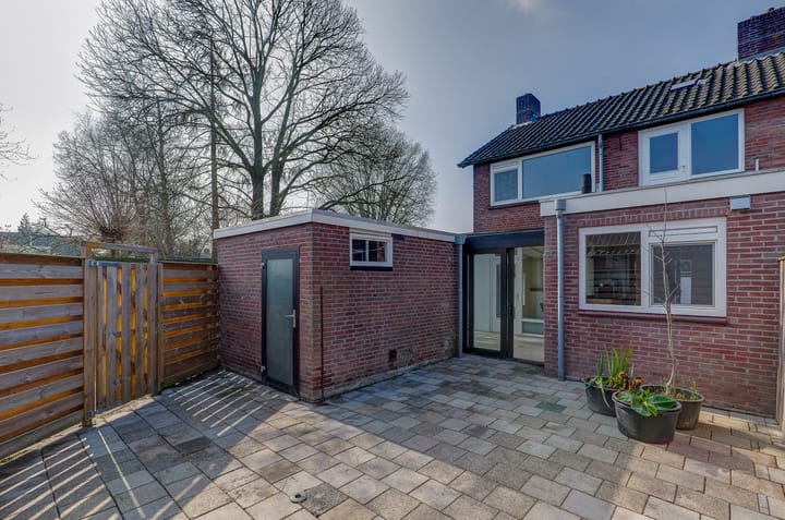 Photo 29 of Schweitzerstraat 4