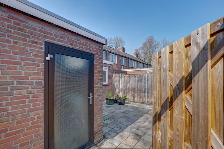 Photo 34 of Schweitzerstraat 4