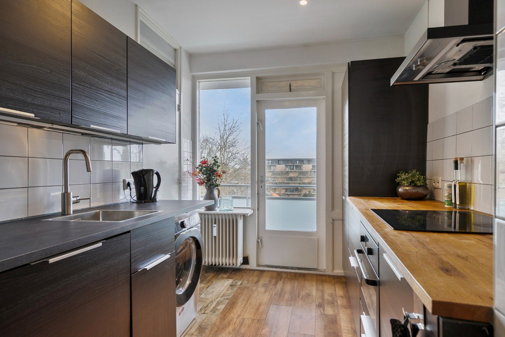 Foto 12 van Van der Helmstraat 384