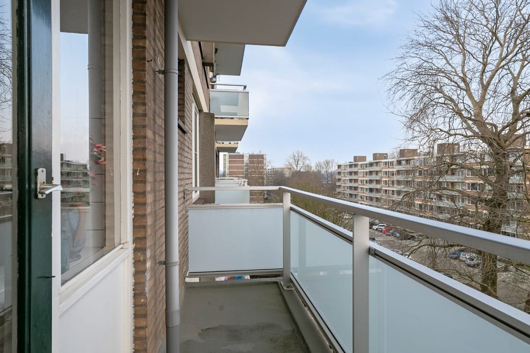 Foto 13 van Van der Helmstraat 384