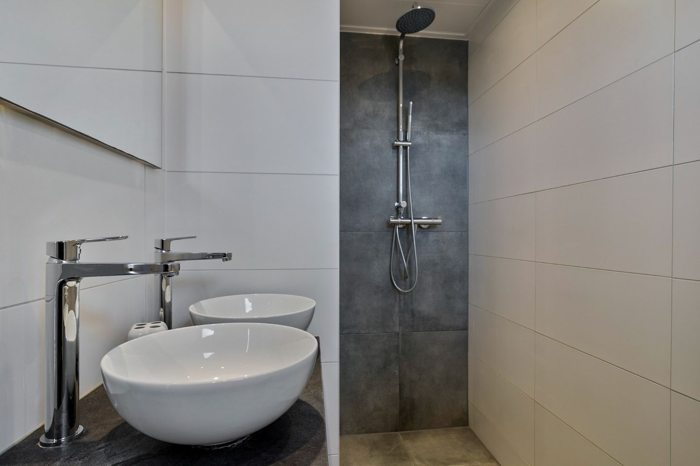 Foto 19 van Van der Helmstraat 384