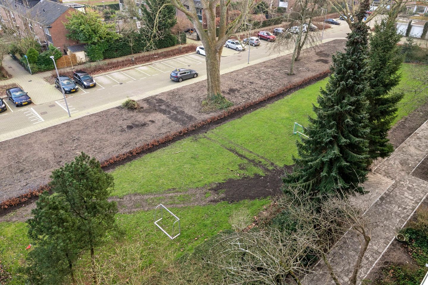 Foto 34 van Van der Helmstraat 384