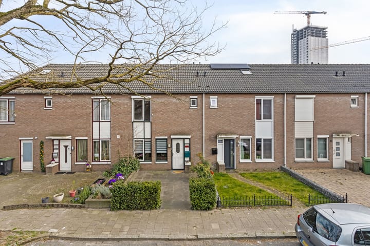 Photo 9 of Suze Groenewegstraat 3