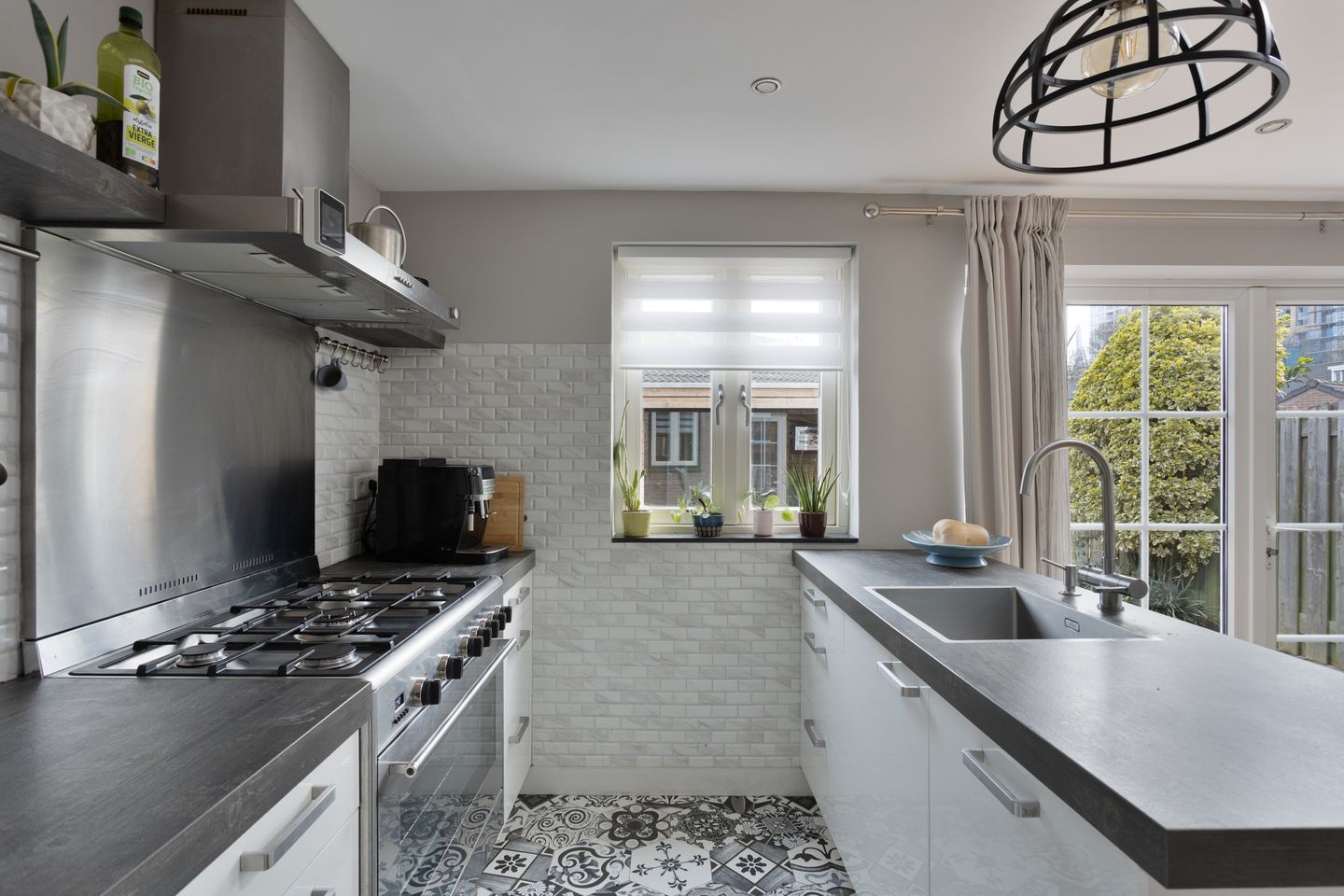 Foto 25 van Suze Groenewegstraat 3