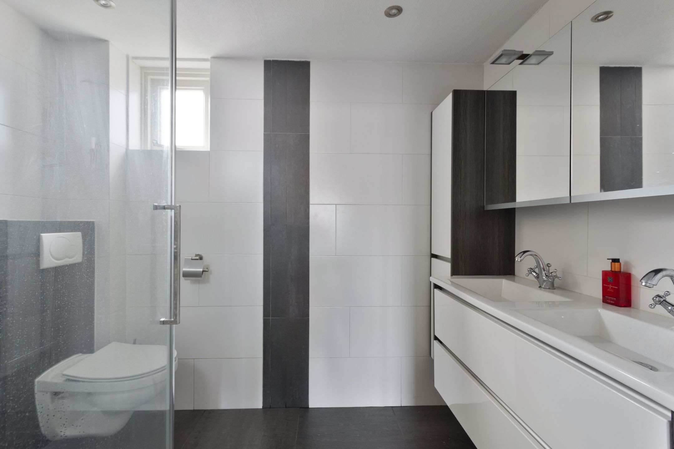 Foto 27 van Suze Groenewegstraat 3