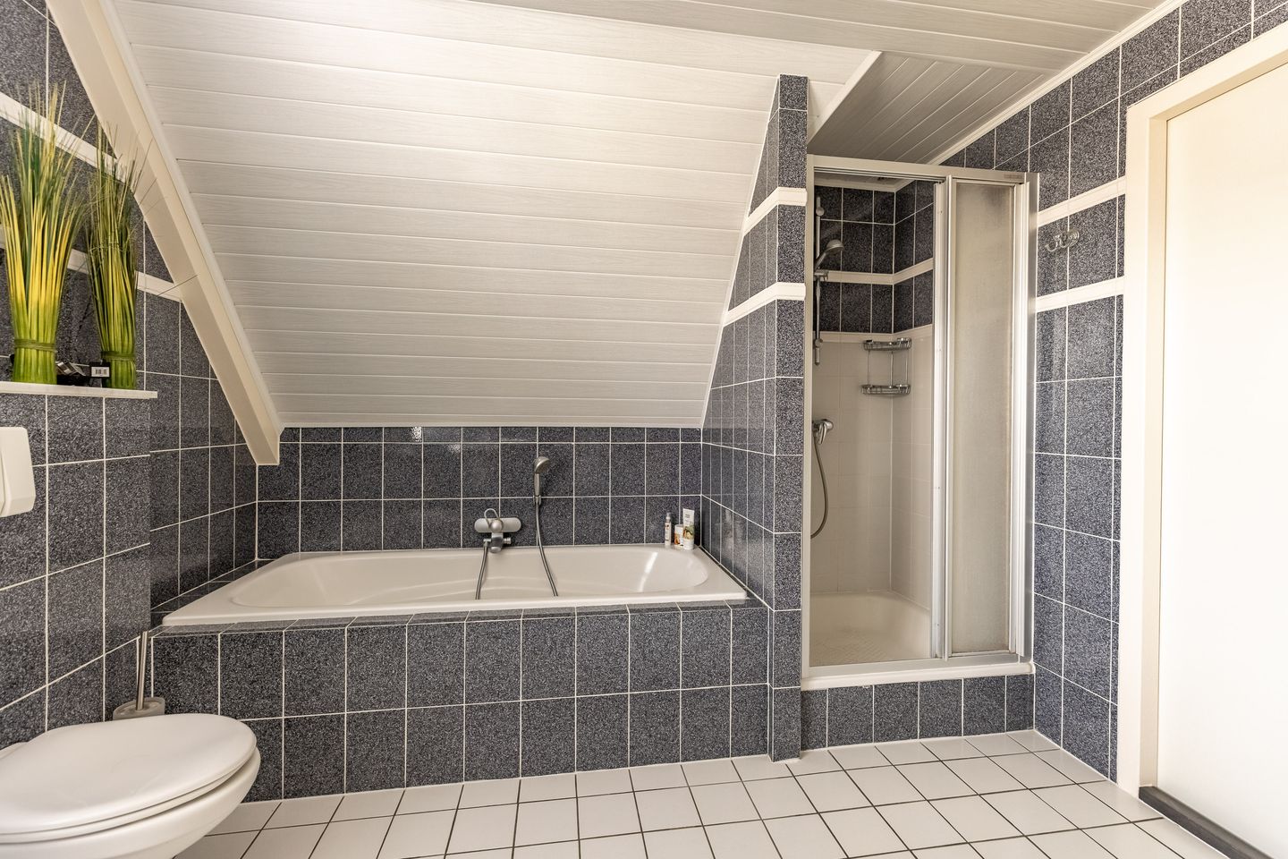 Foto 35 van Klein Zundertseweg 34-B