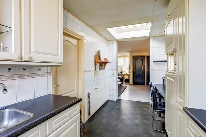 Foto 10 van Emmastraat 75