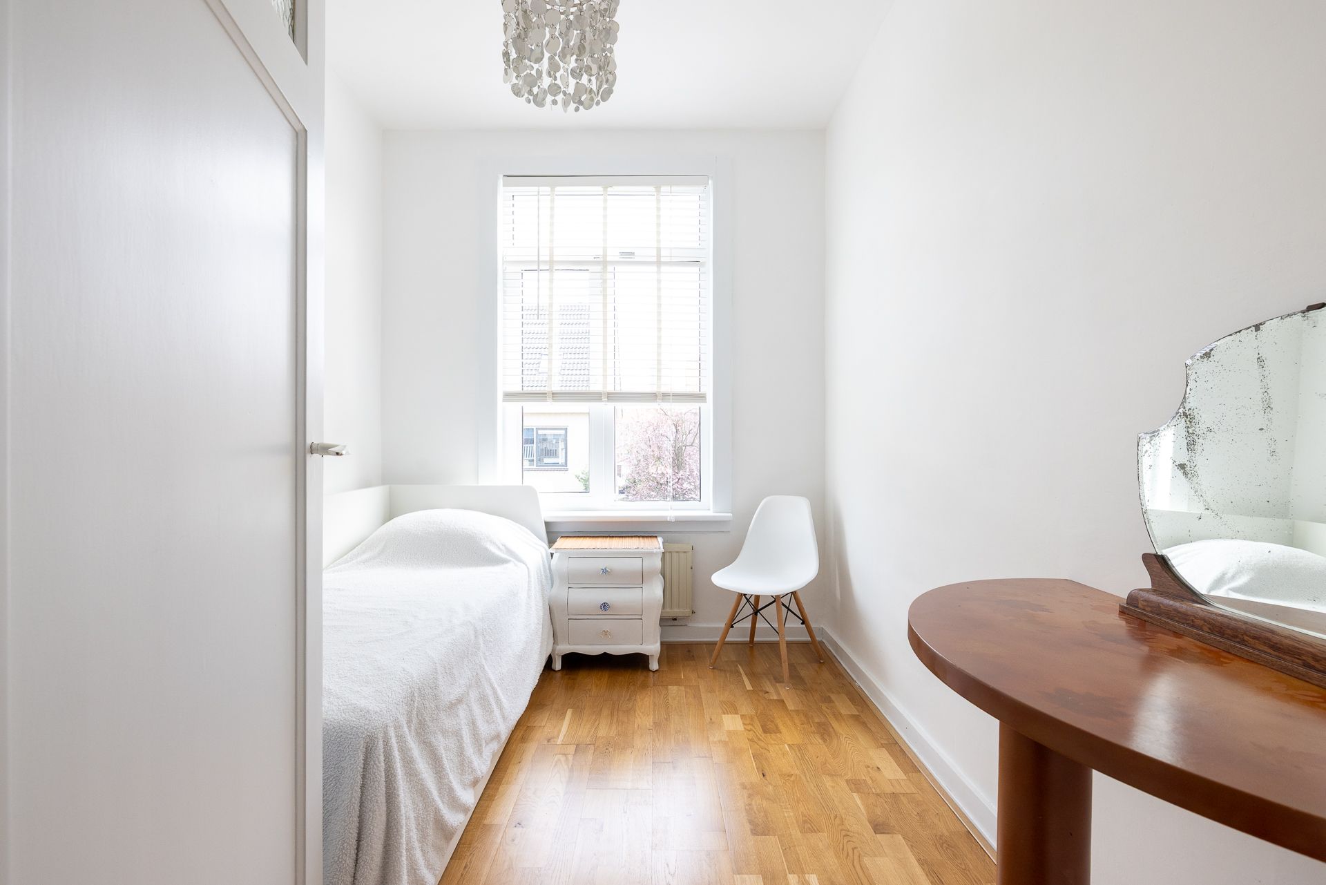 Photo 27 of Zonnebloemstraat 19-A