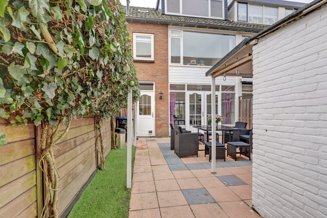 Photo 2 of Vlassersstraat 11