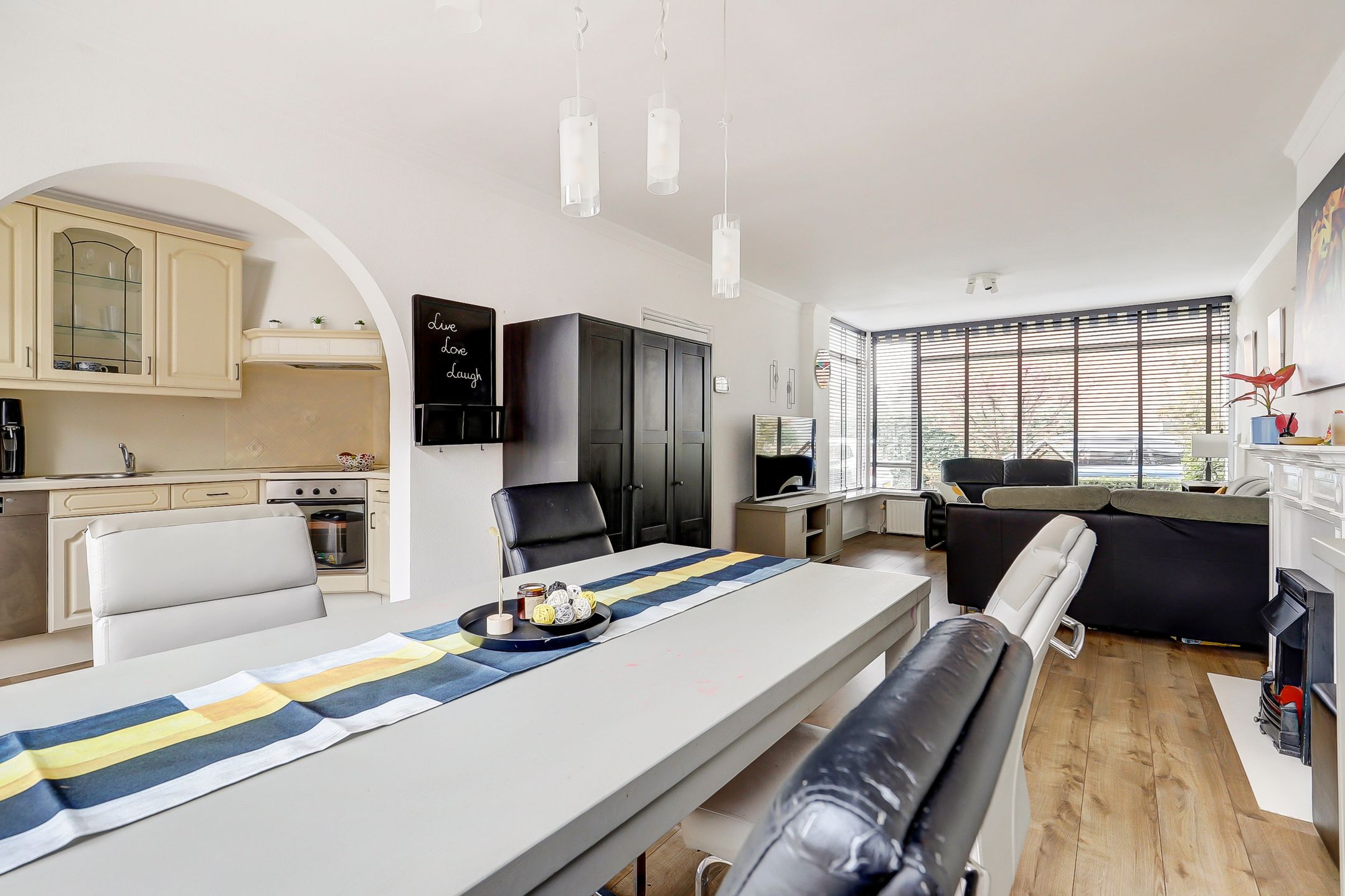 Photo 9 of Vlassersstraat 11