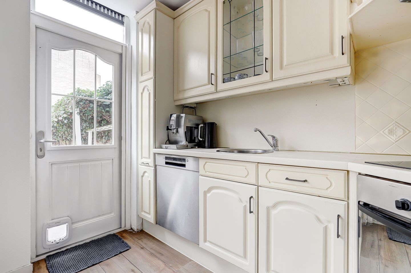 Photo 10 of Vlassersstraat 11