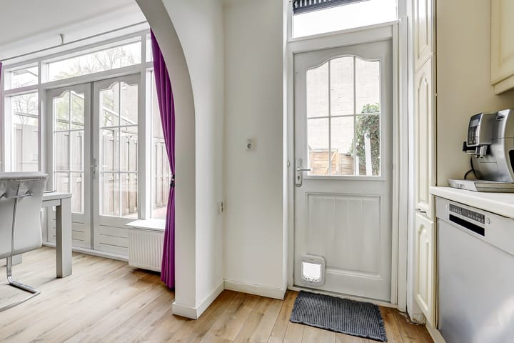 Foto 13 van Vlassersstraat 11