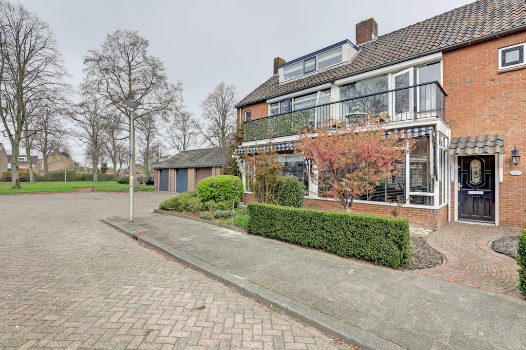 Photo 32 of Vlassersstraat 11