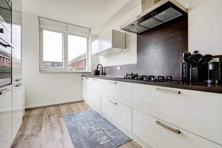 Foto 11 van Bruin Dikkopje 29