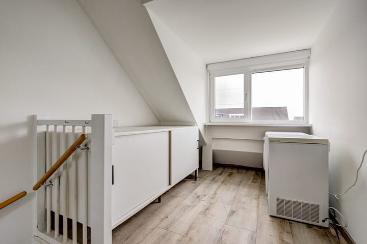 Foto 33 van Bruin Dikkopje 29