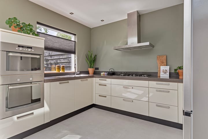 Foto 12 van Commissaris van Heemstrastraat 36