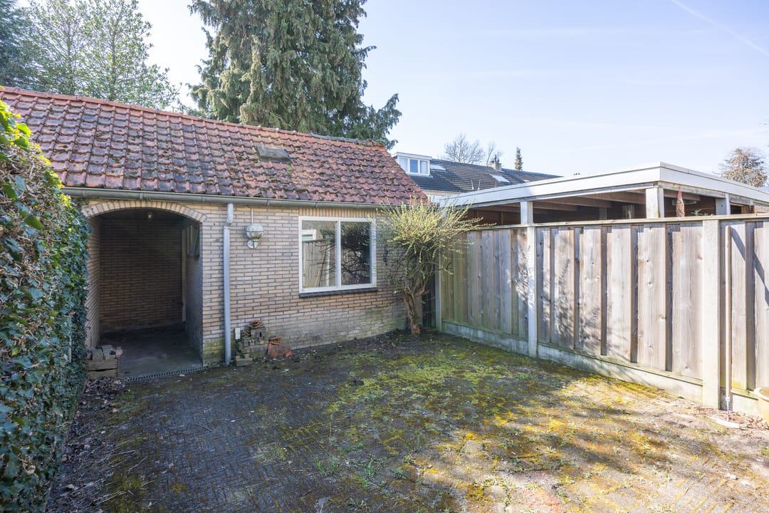 Photo 22 of Van Diemenstraat 144