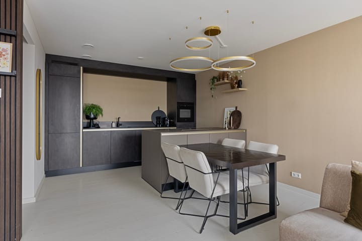 Foto 8 van Helderseweg 15-E4