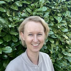 M.J. (Linda) Droppers - Commercieel Medewerker