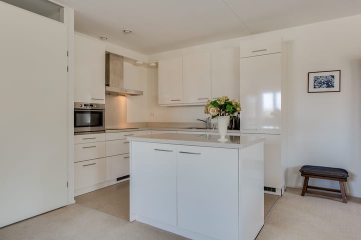 Foto 3 van Burgemeester van Oostenweg 1-N