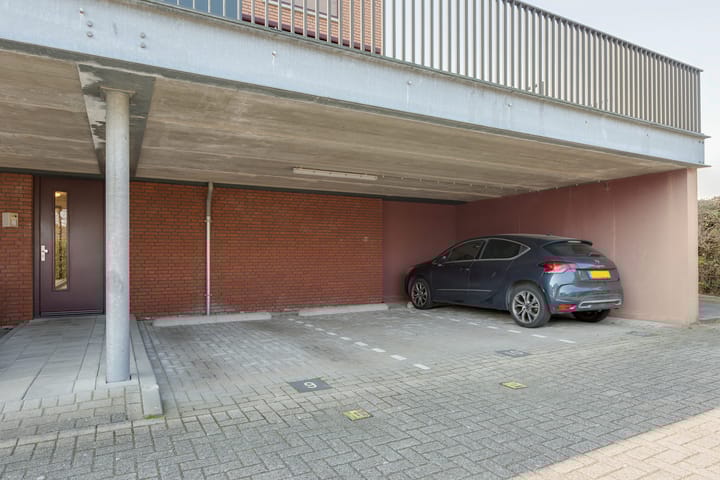 Foto 30 van Burgemeester van Oostenweg 1-N