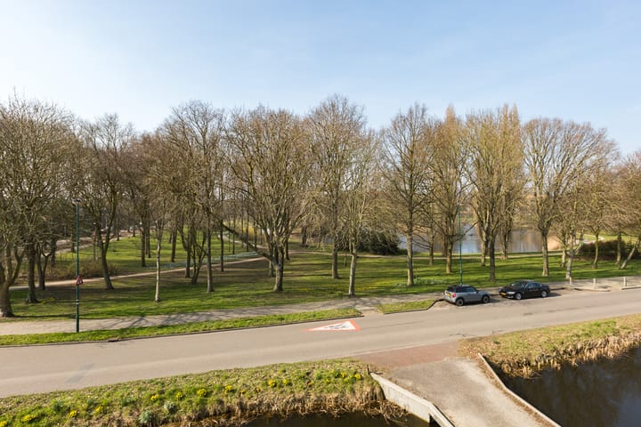 Foto 33 van Burgemeester van Oostenweg 1-N