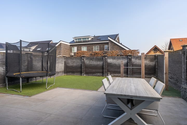 Foto 32 van Dominee Bakkerushof 47