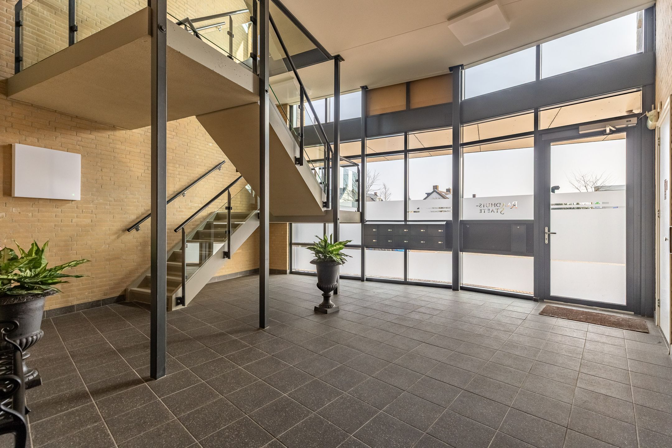 Foto 9 van Raadhuisplein 36