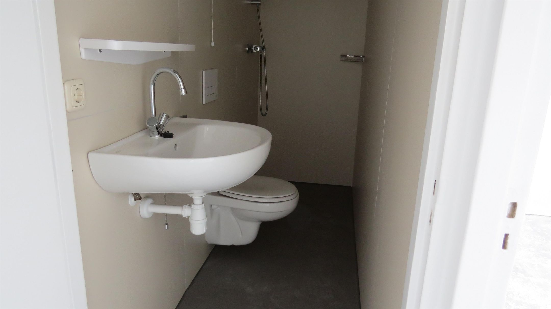 Photo 12 of Jan Wiegersstraat 127