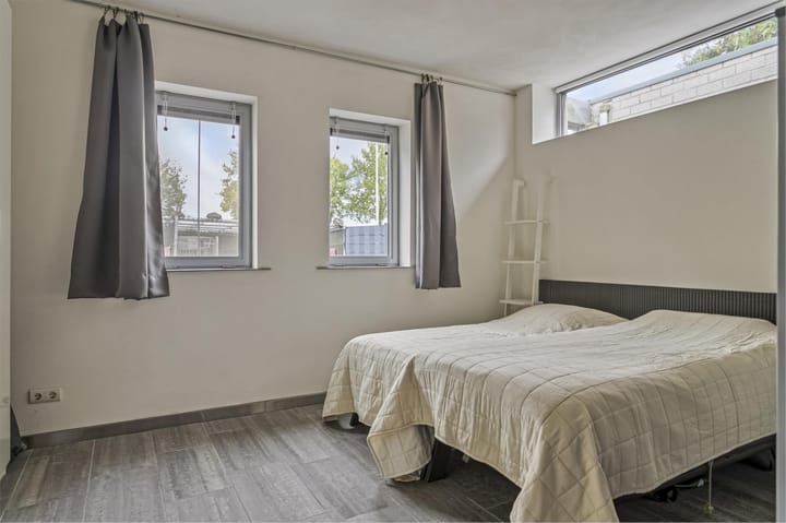 Photo 14 of Jac. van Vollenhovenstraat 333