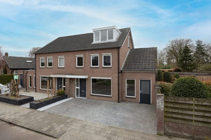 Foto 5 van Van Genkstraat 70