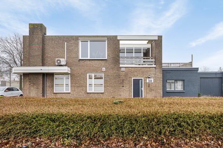 Hogeweg 30