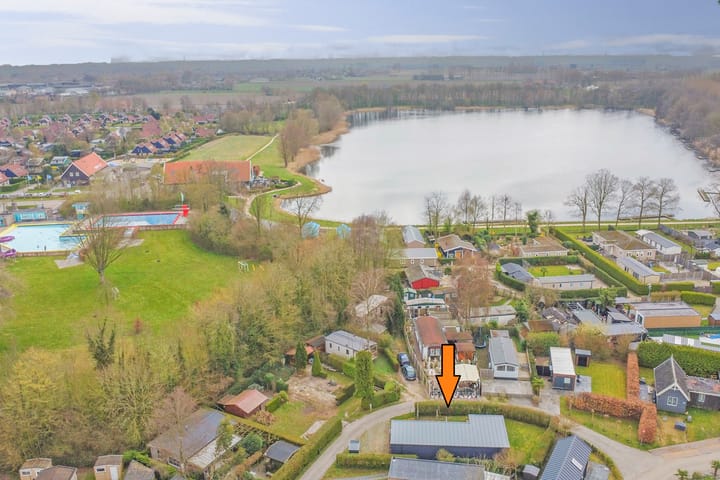 Photo 2 of Stelleplas 240