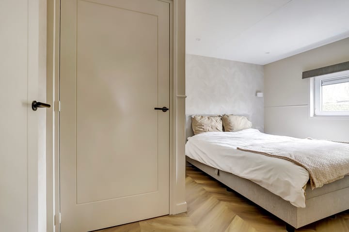 Photo 15 of Stelleplas 240