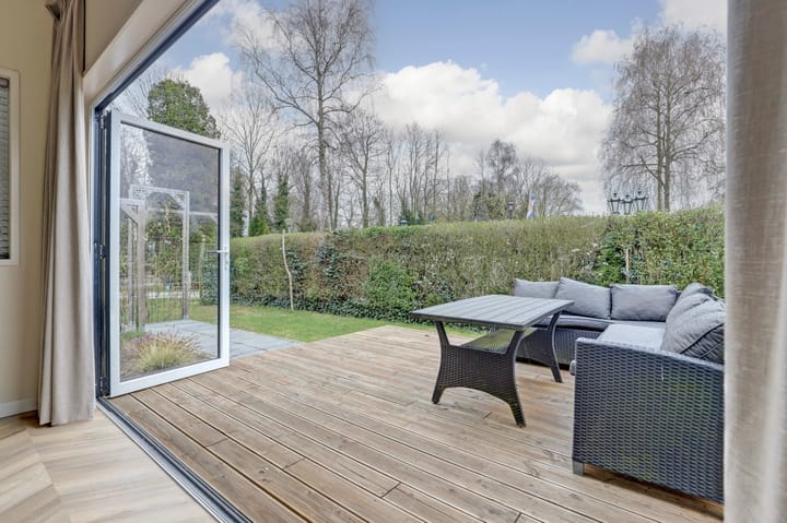 Photo 18 of Stelleplas 240