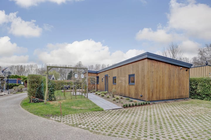 Photo 20 of Stelleplas 240