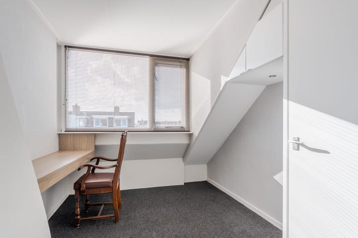 Foto 41 van Irenestraat 2