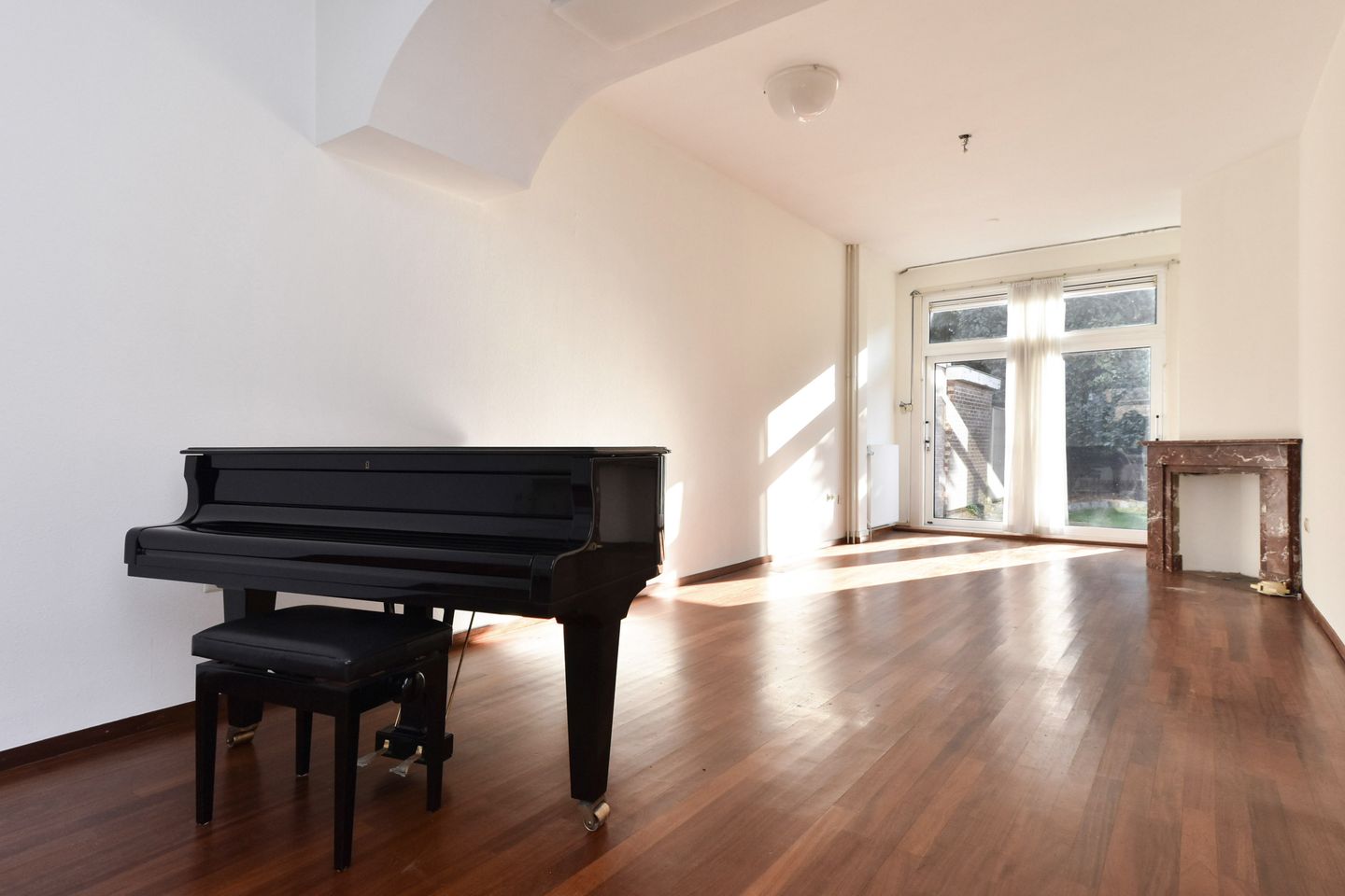 Foto 14 van Van Nijenrodestraat 35