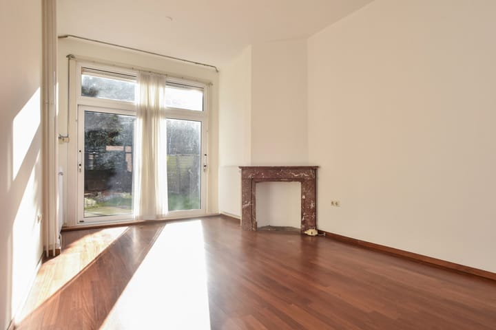 Foto 16 van Van Nijenrodestraat 35