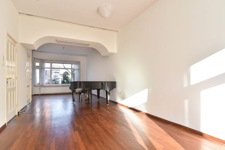 Foto 21 van Van Nijenrodestraat 35